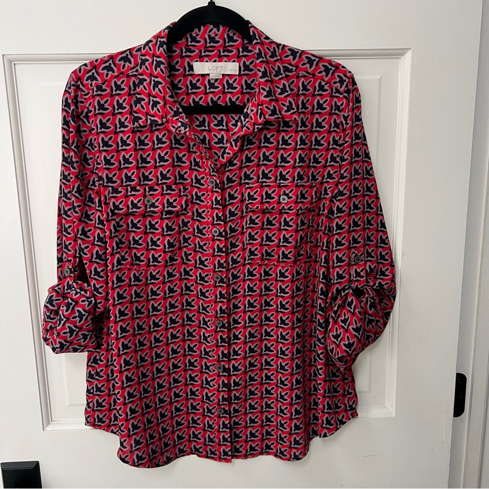 Ann Taylor LOFT Blue and Red Roll Sleeve Blouse - Petite Large - Preowned EUC